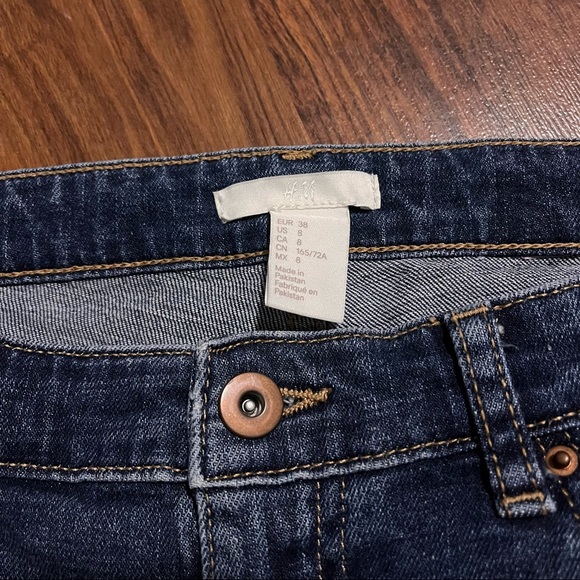 H&M Cutoff Shorts - Picture 3 of 4